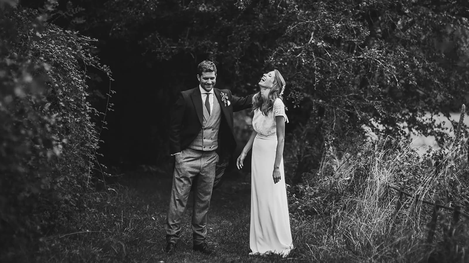 wedding bride and groom traditional countryside 