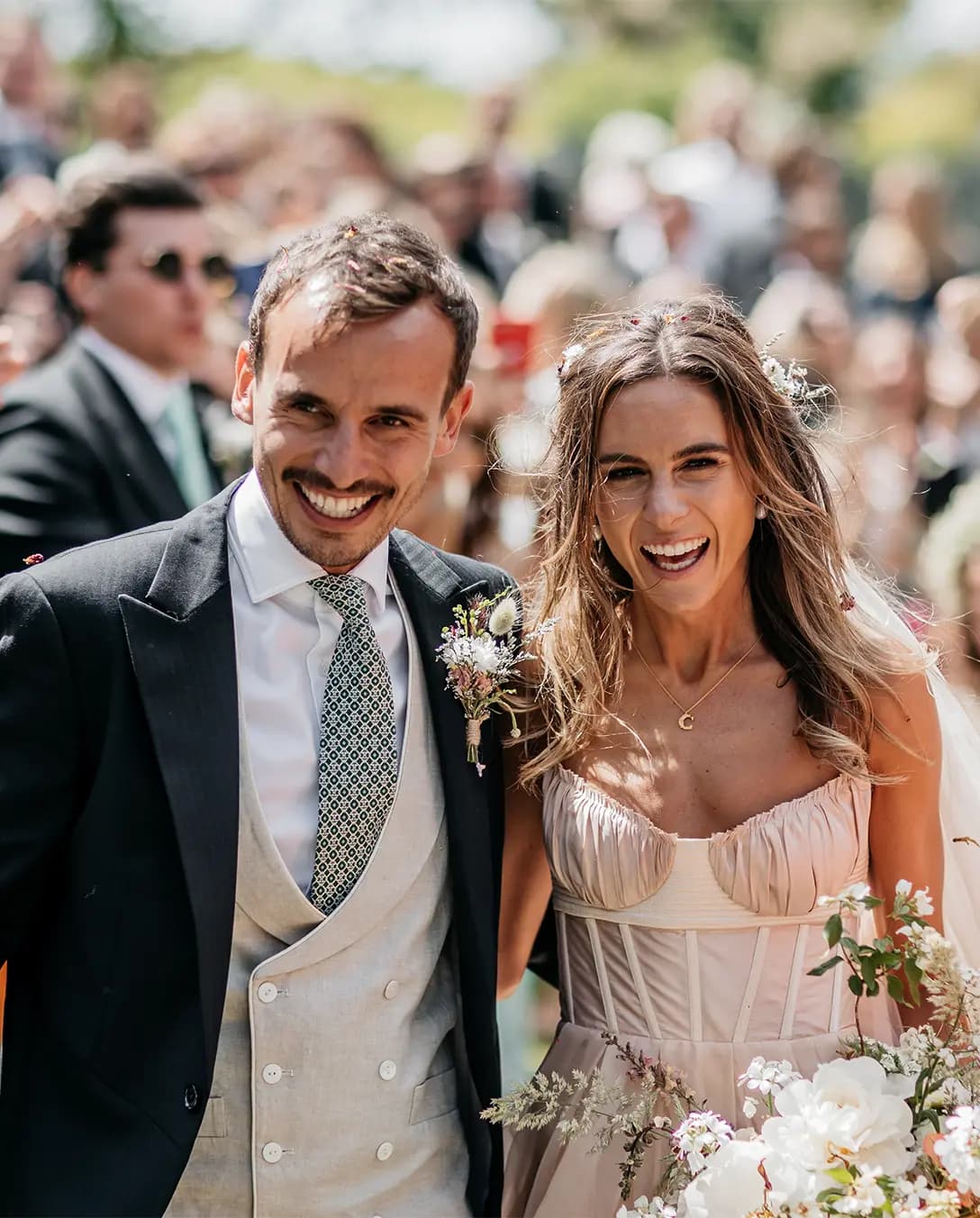bride and groom English wedding coastal