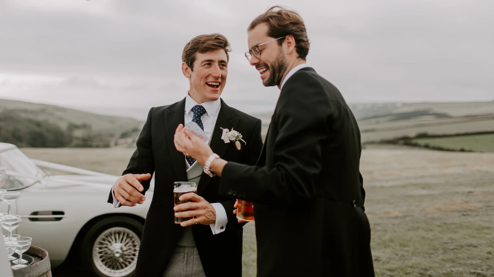 Groom fashion suit and tie 