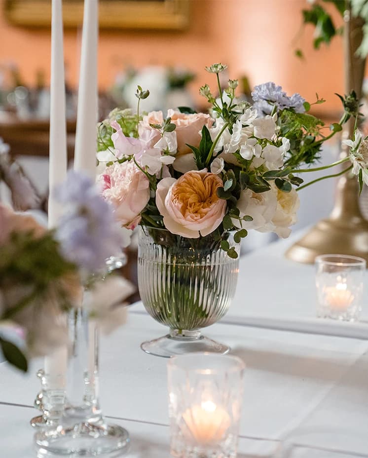 traditional wedding classic table decorations