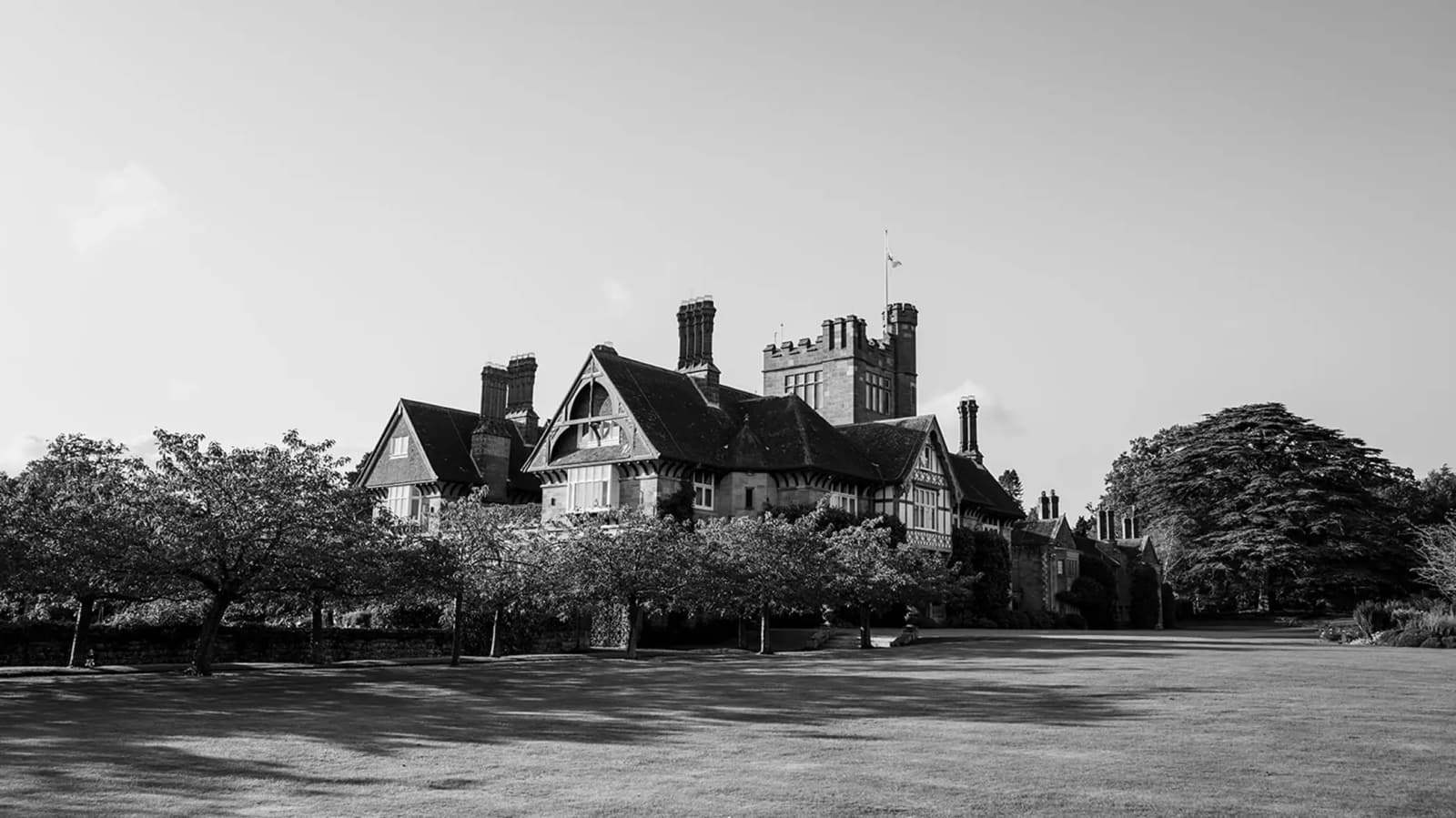 majestic beautiful and traditional english wedding location 