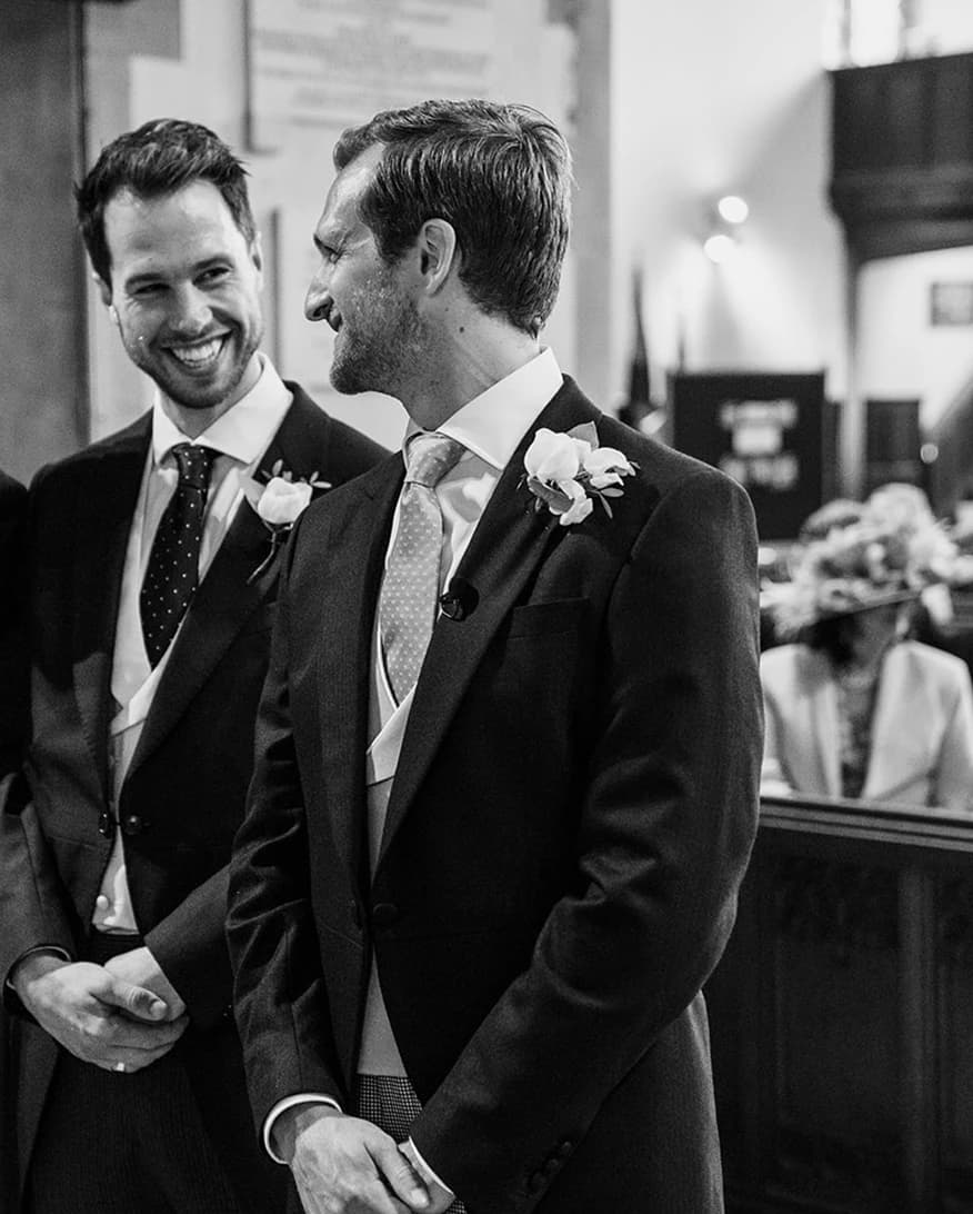 groom-suit-fashion-smiling-with-groomsmen