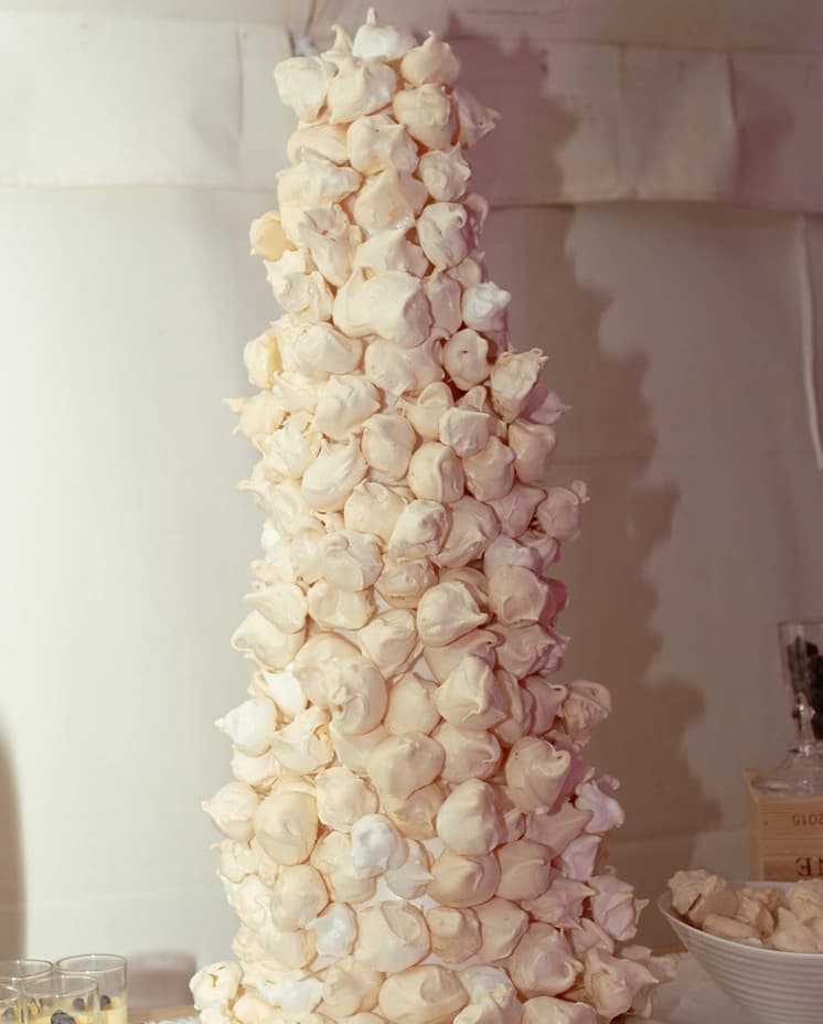 wedding cake meringue tower delicious