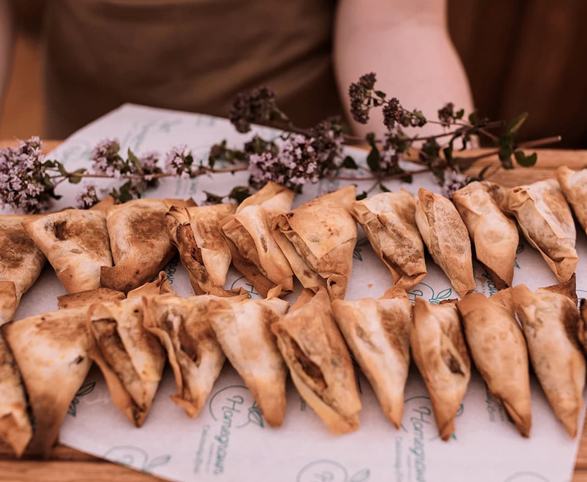local catering at the sustainable countryside wedding 