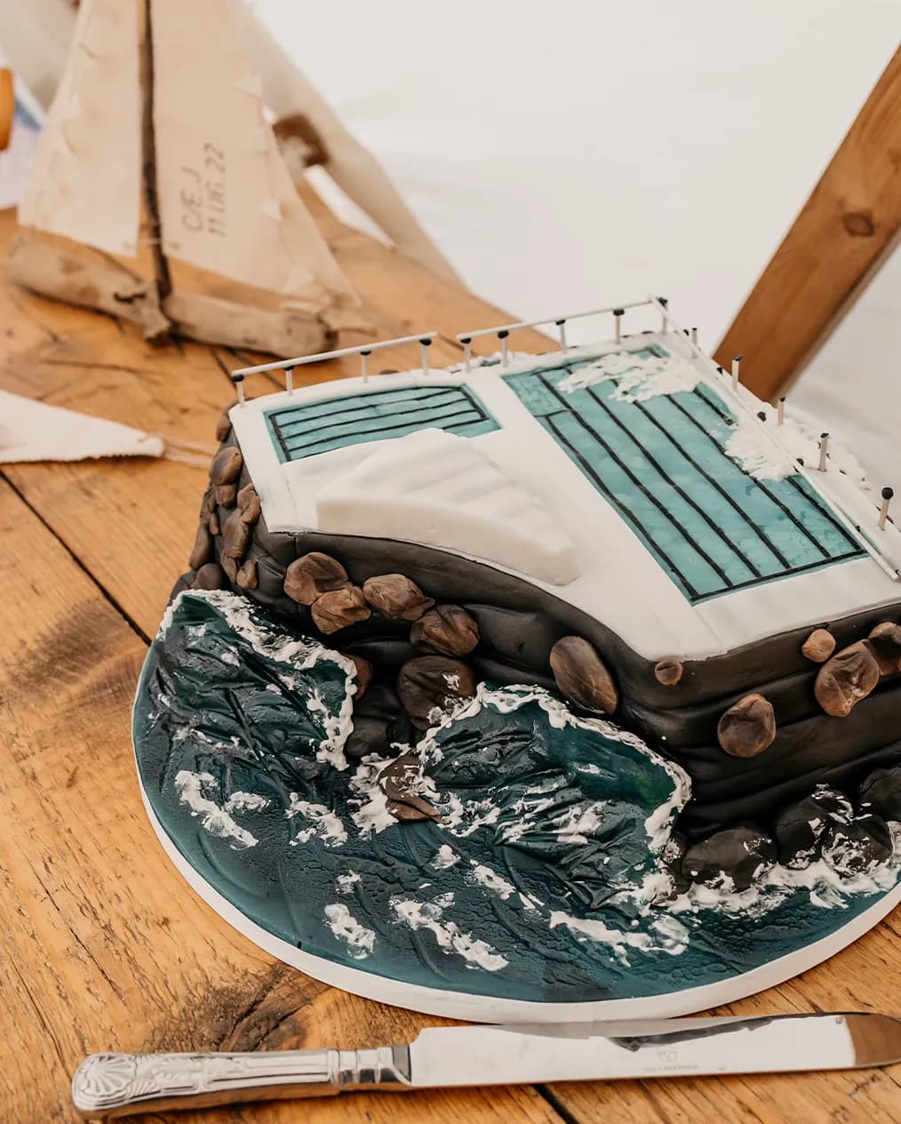 coastal themed wedding cake delicious