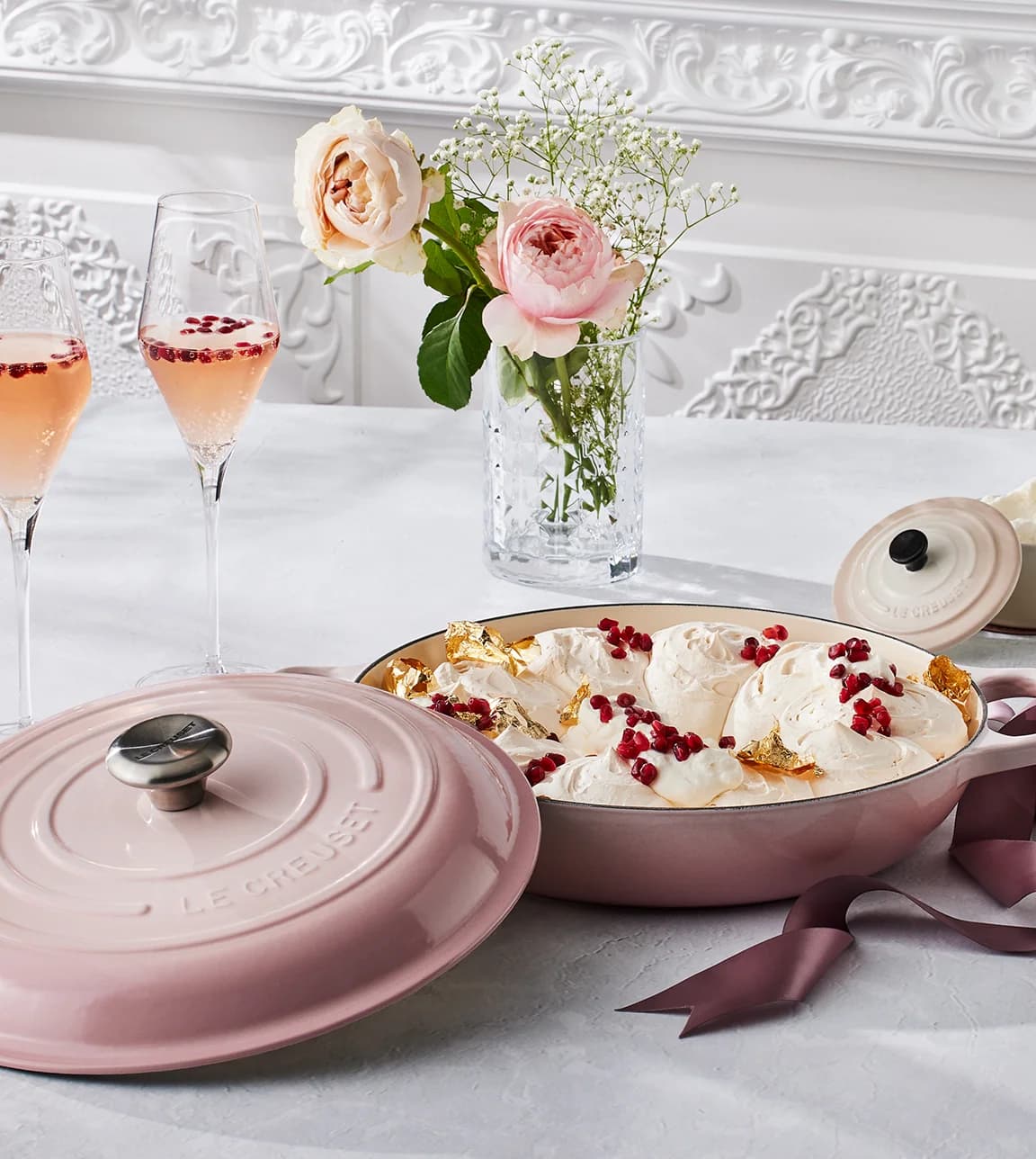 Le Creuset Recipe for December featuring festive redcurrant, pomegranate and clementine meringue wreath served in Le Creuset shallow casserole