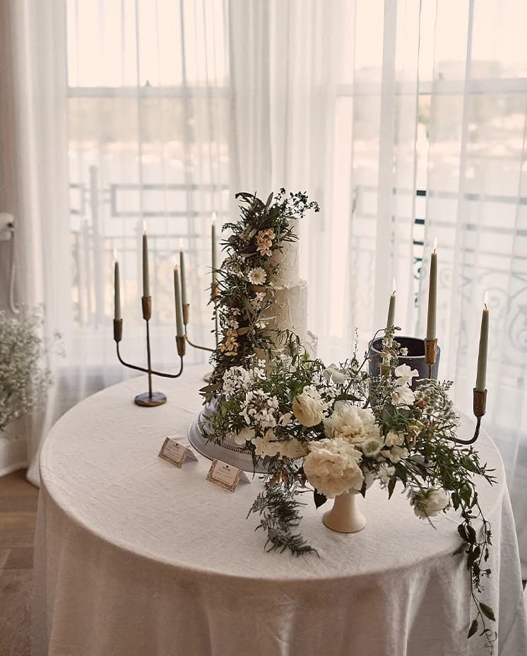 wedding venue table decorations cake inspiration