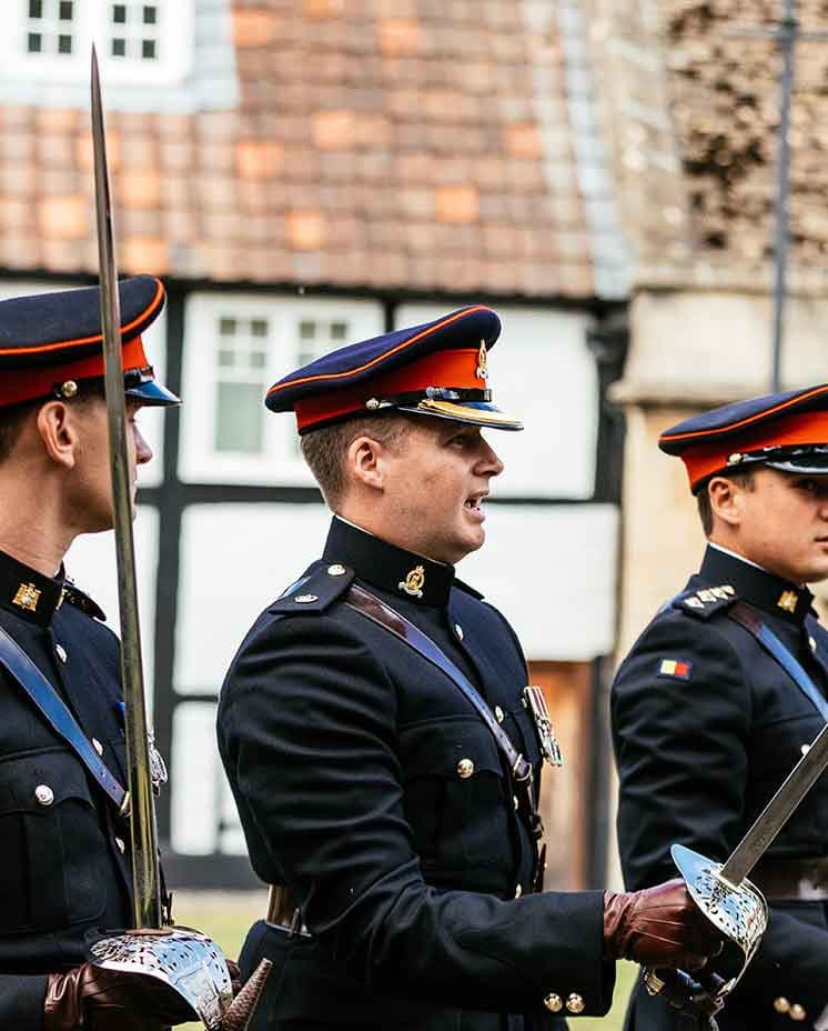 Men's military fashion 
