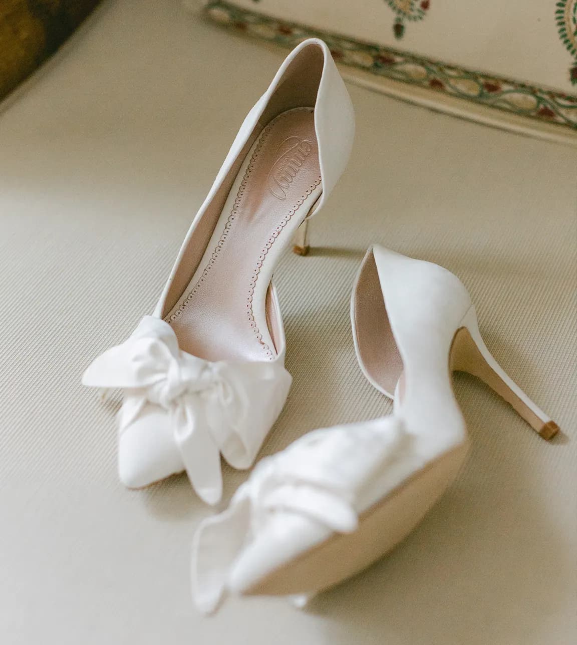 Elegant wedding shoes with bow