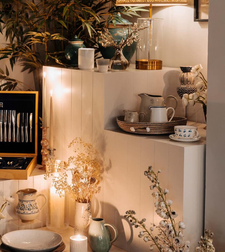 Tableware display at the showroom