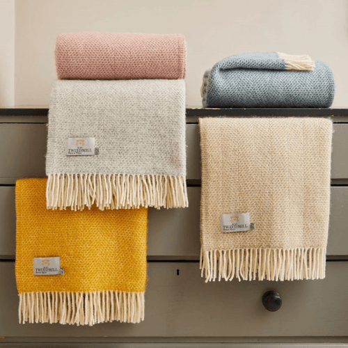 Image showing the Beehive Throw, 150 x 183cm, Petrol product.