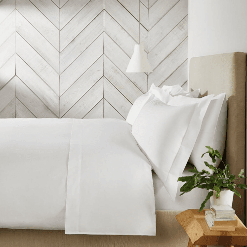 Image showing the Essentials Egyptian Cotton 200tc Deep Fitted Sheet, King, White, White product.