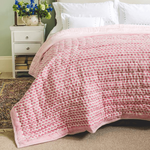 Image showing the Elephant King/Super King  Size Quilt, Pink product.