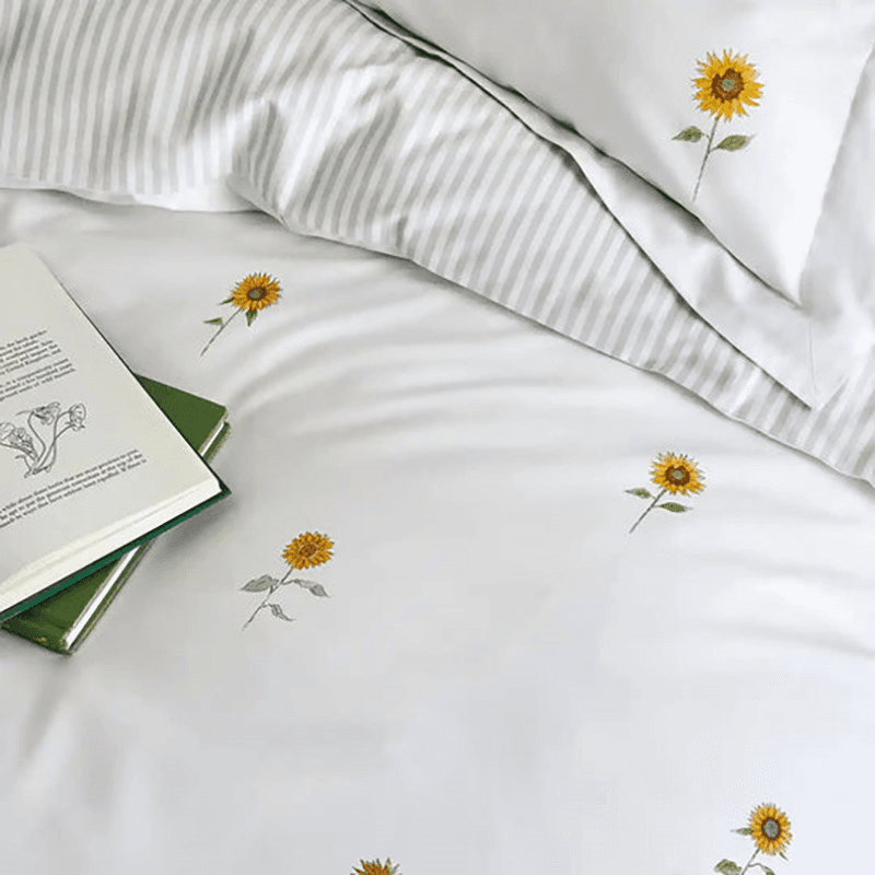 sunflowers Super King Quilt Set, White