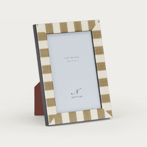 Image showing the Montpellier Photo Frame, 4 x 6", Brown product.