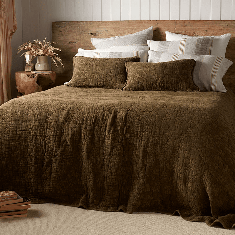 Clover Throw, King/Super King, Dark Olive