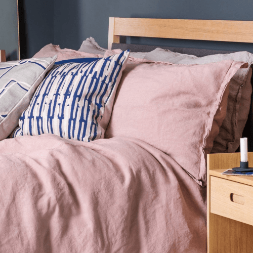 Image showing the Washed Linen Linen Oxford Pillowcase, Dusky Pink product.