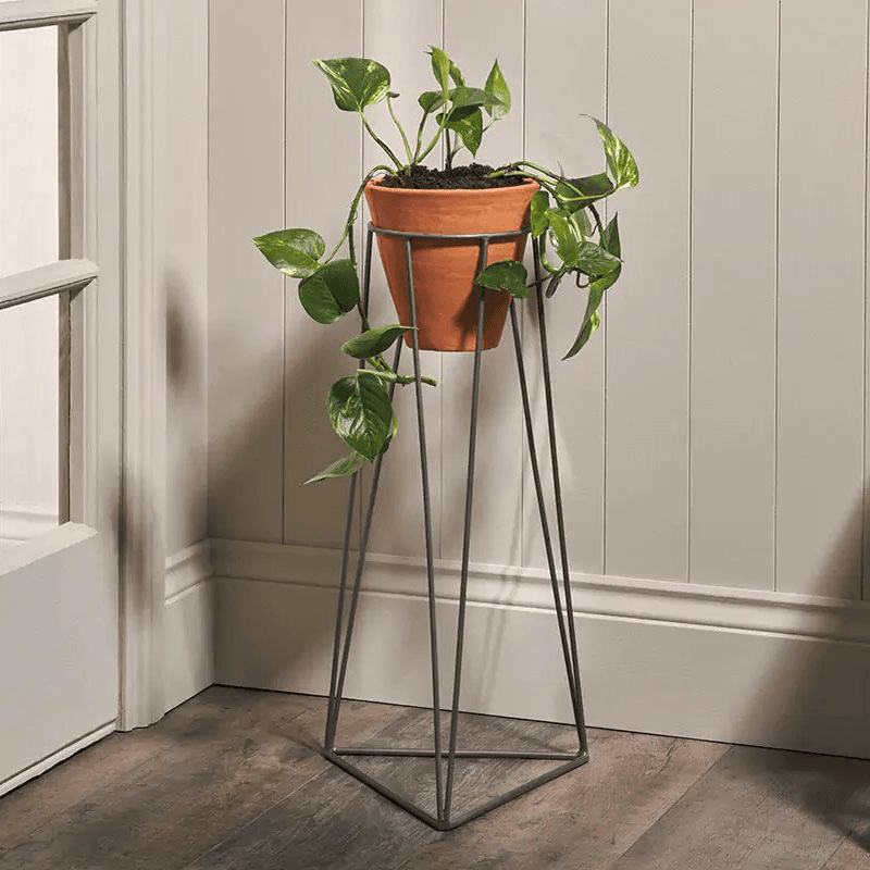 Jara Large terracotta planter with stand, D63 x 29 x 29cm, Terracotta/Black