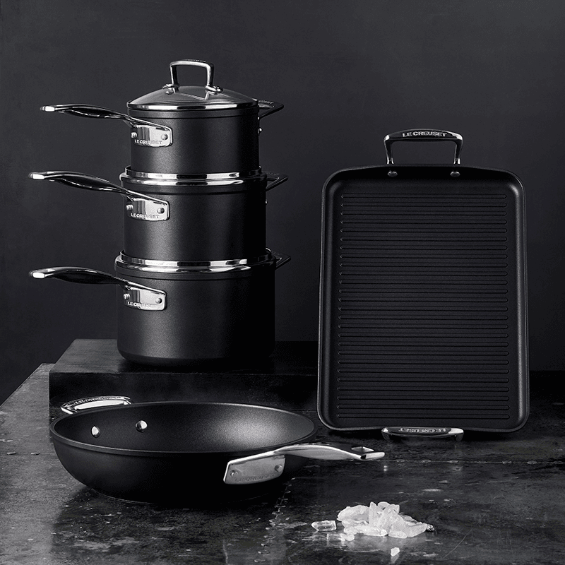 Toughened Non-Stick 3 piece saucepan set