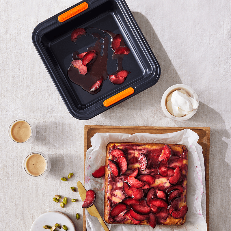 Bakeware Square cake tin, 23 x 4.5cm, Black