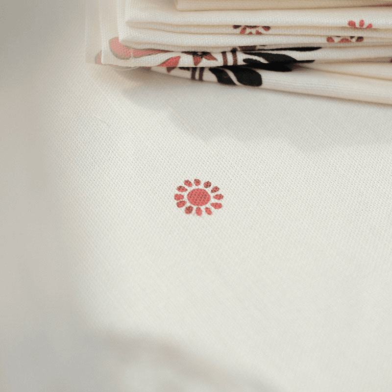 Bell Hutley Tablecloth, 138cm x 260cm, Pomegranate