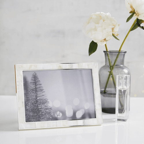 Image showing the Mother of Pearl Photograph frame, 5 x 7", White product.