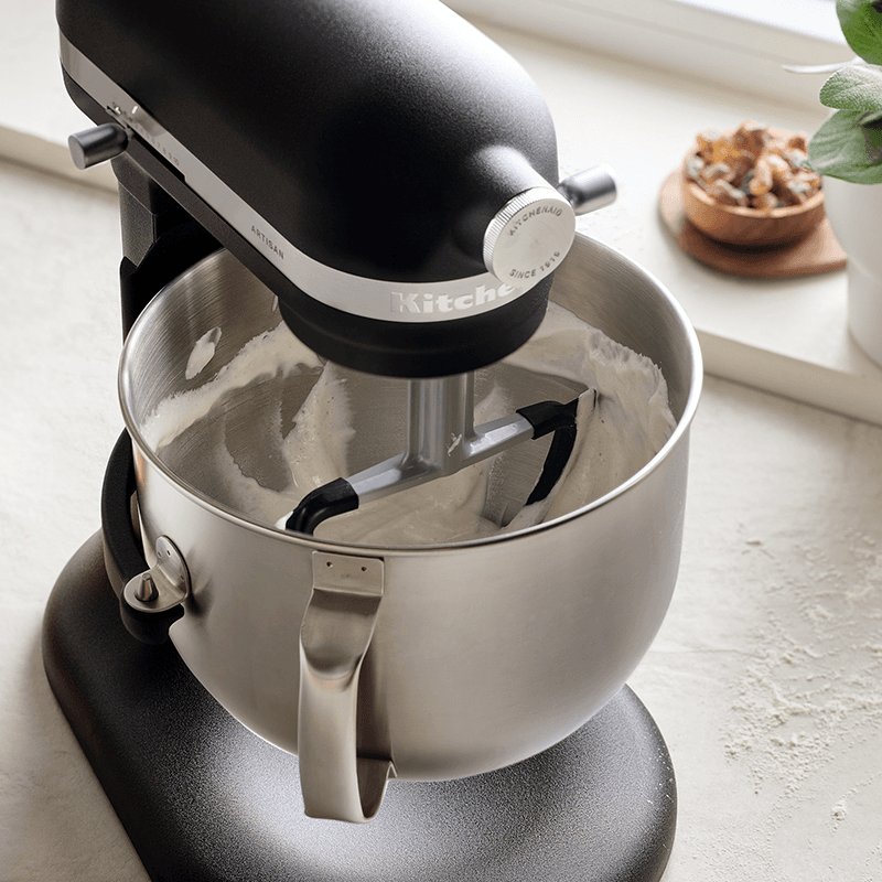 Bowl Lift Mixer, 6.6L, Cast Iron Black