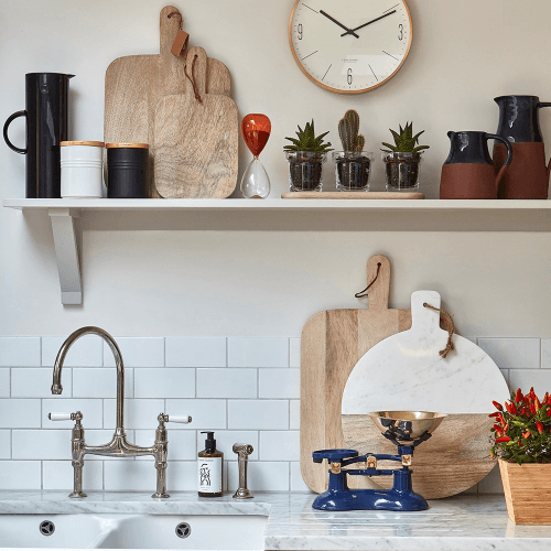 Image showing the Traditional kitchen scales, Navy Blue Cast Iron With Brass Bowl product.