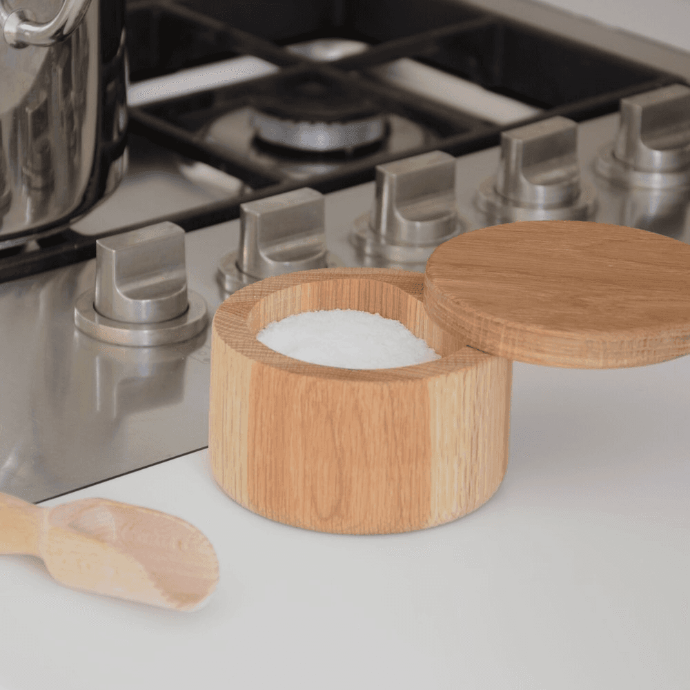 Swing top pot, H7.5 x W11cm, oak
