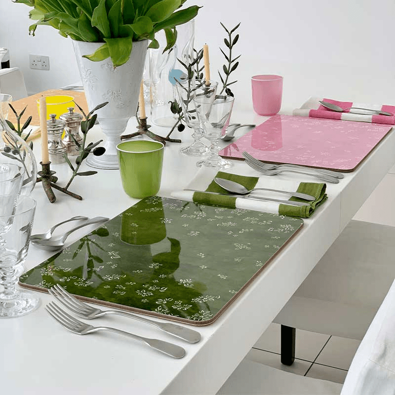 Falling Flower Rectangle Placemat, 38 x 29 cm, Avocado Green