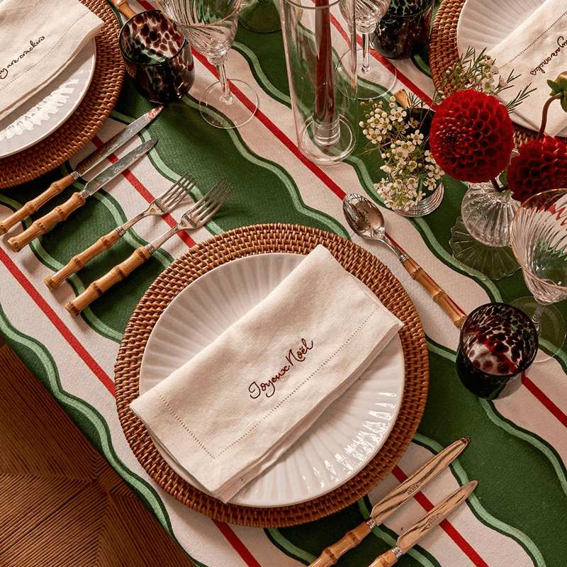 Scallop Tablecloth, 235 x 335cm, Green