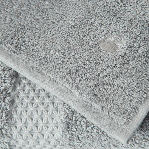 Image showing the Etoile Shower towel, 70 x 140cm, Platine product.
