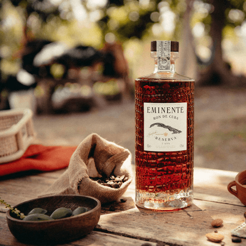 Image showing the Eminente 7 year old Cuban Rum, 75cl product.