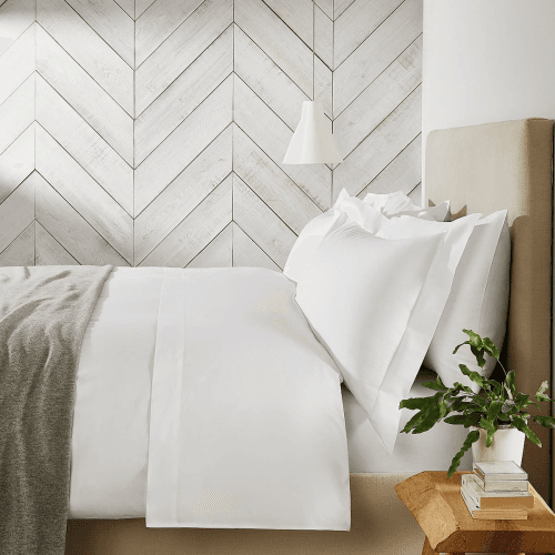 Image showing the 300 Thread Count Egyptian Cotton Sateen King duvet cover, W225 x L220cm, White product.