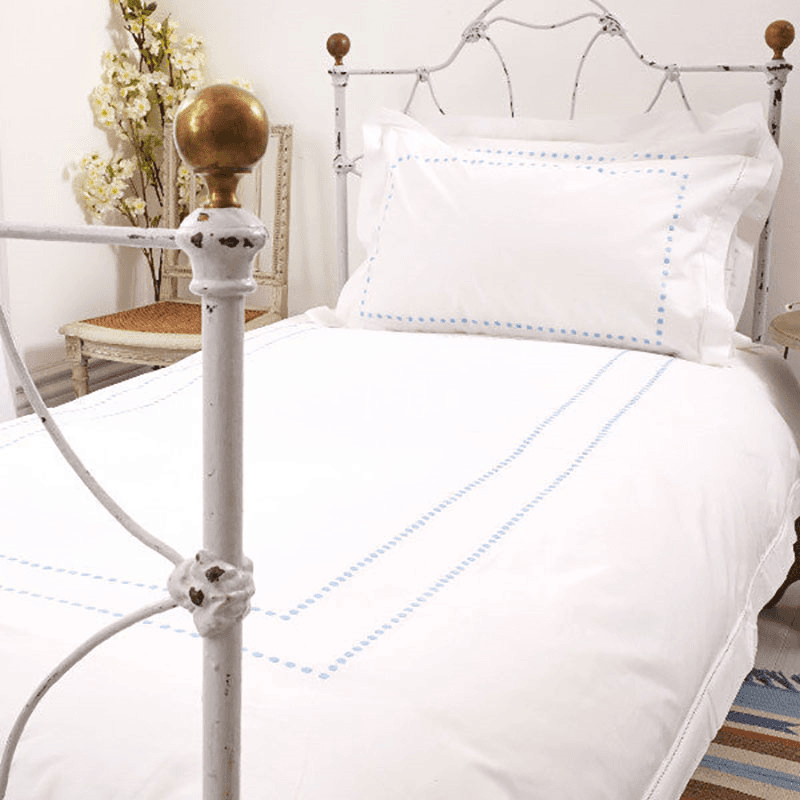 Dots Super King Duvet Cover, White/Blue