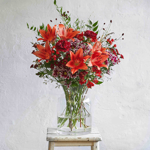 Image showing the Showstopper 6 Month Flower Subscription and Bespoke Vase product.