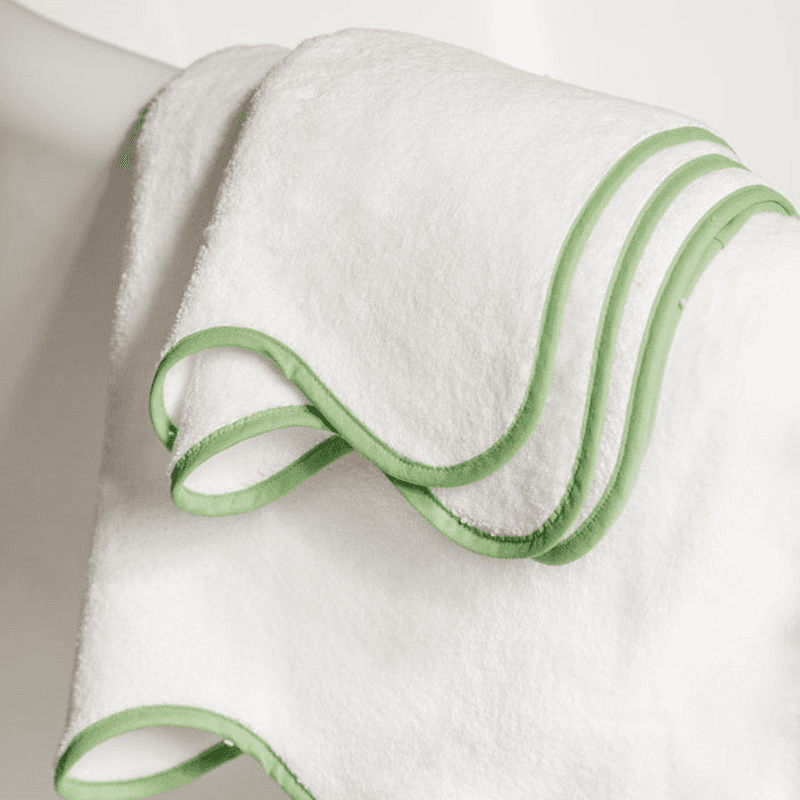 Amelia Scalloped Pair of Hand Towels, Asparagus