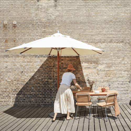 Image showing the Atlantis Round parasol, Dia330 x H274cm, White product.
