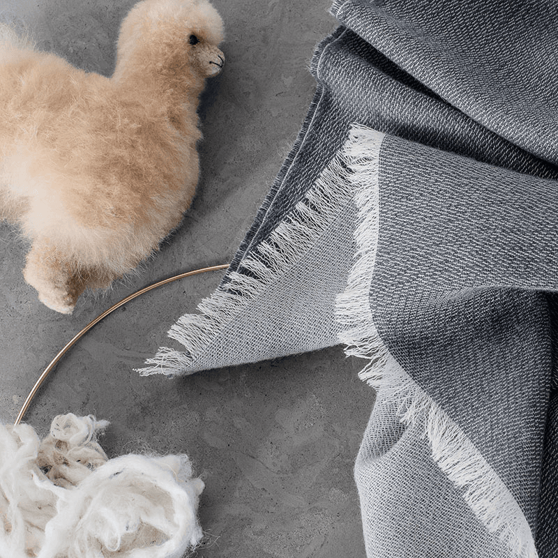 Venice Throw, H190cm x W130cm, White/Grey Blue