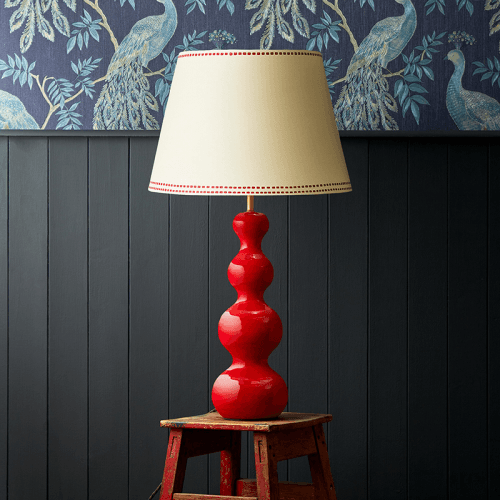 Image showing the Straight empire Shade, 30cm, scarlet tracks product.