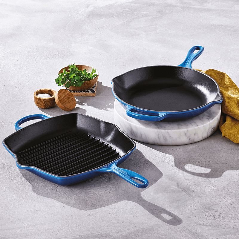 Signature Cast Iron Skillet with Metal Handle, 23cm, Azure