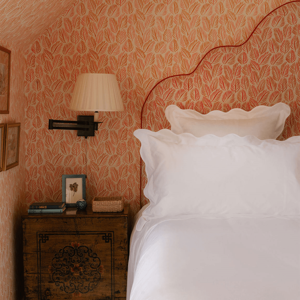 Alexandra Wavy Scalloped Pair of Pillowcases