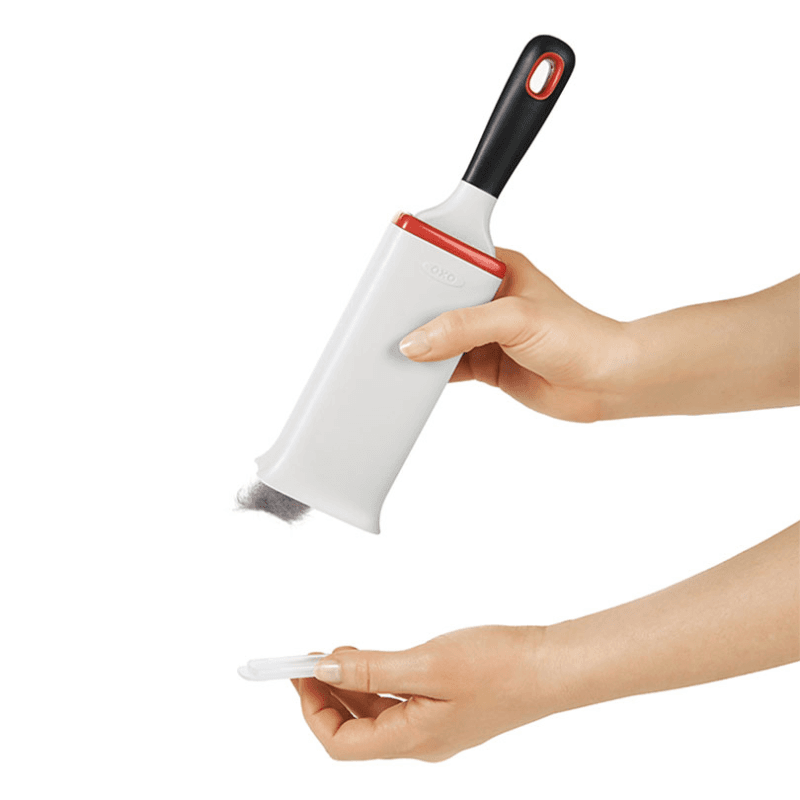 Furlifter garment brush
