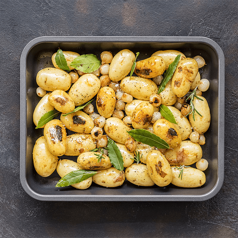 Sloped roasting pan, 38 x 30.5 x 7cm
