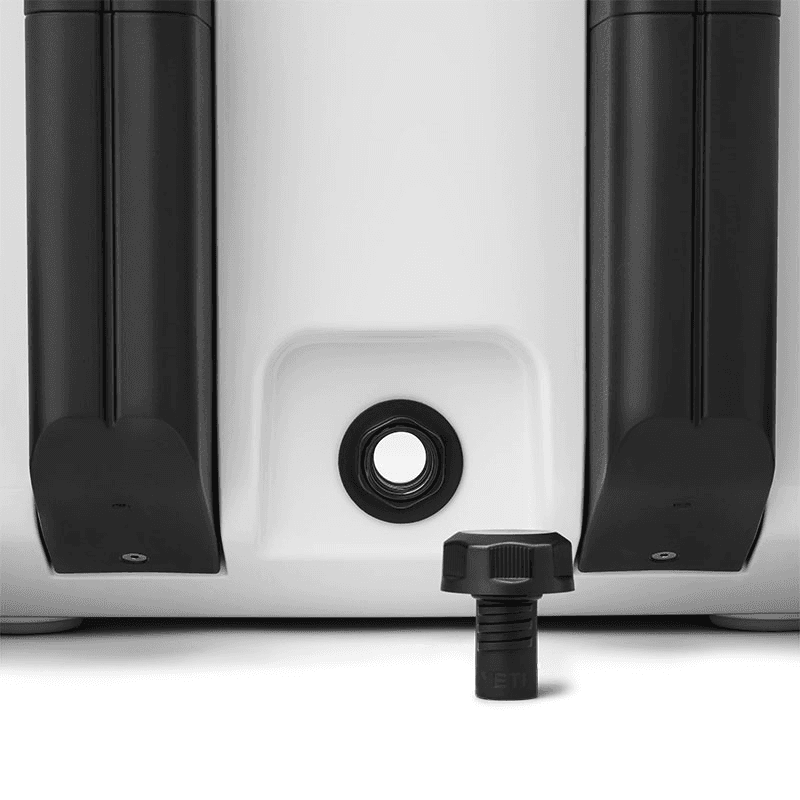 Roadie 32 Cooler, White
