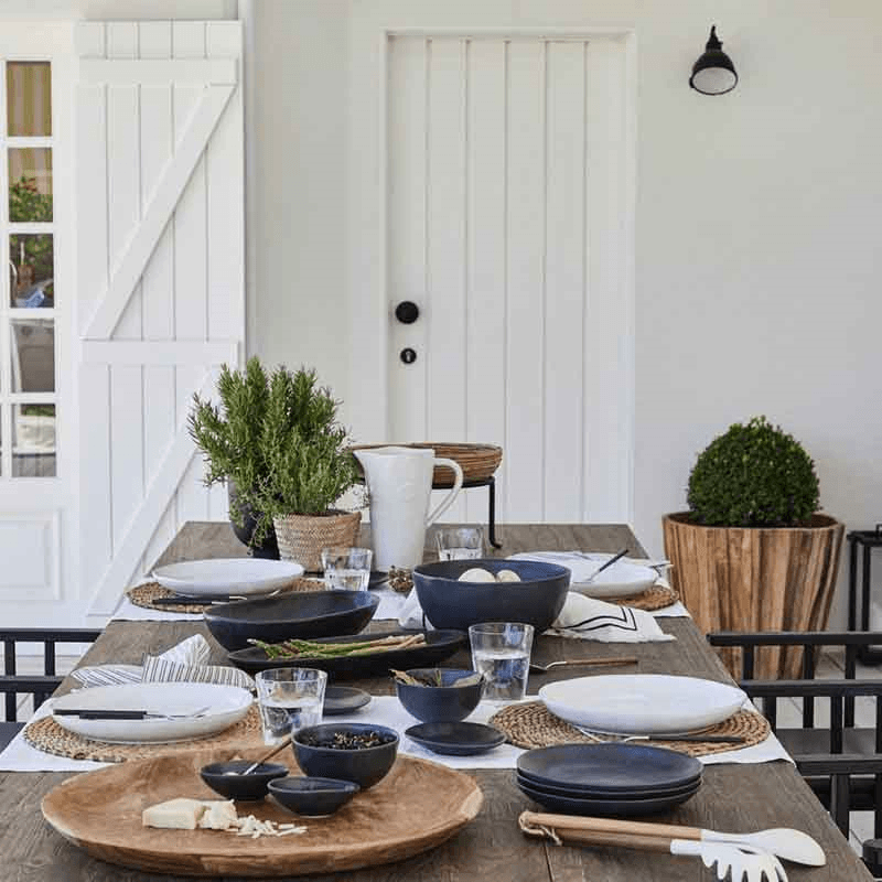 Livia Oval Platter, D33cm, Matte Black