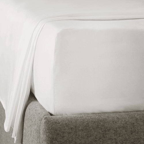 Image showing the Savoy - 400 Thread Count Egyptian Cotton King deep fitted sheet, W150 x L200 x D34cm, White product.