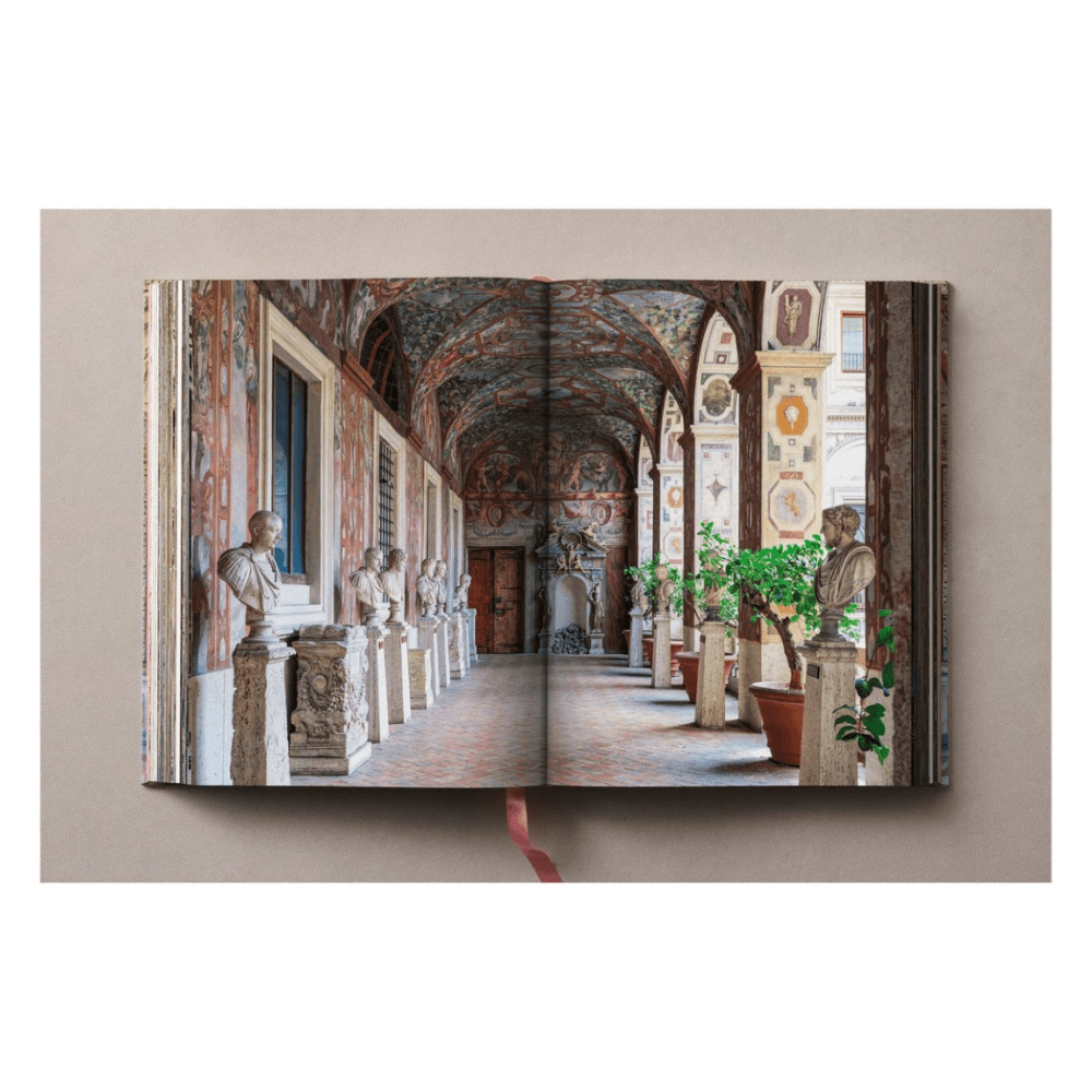 Massimo Listri: Italian Palaces