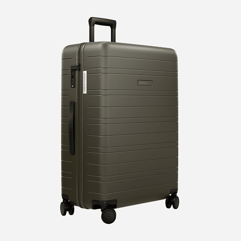 H7 Essential Suitcase, H77 x W28 x L52cm, Dark Olive