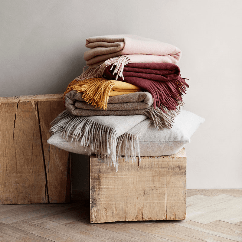 Classic Throw, H200cm x W130cm, Red